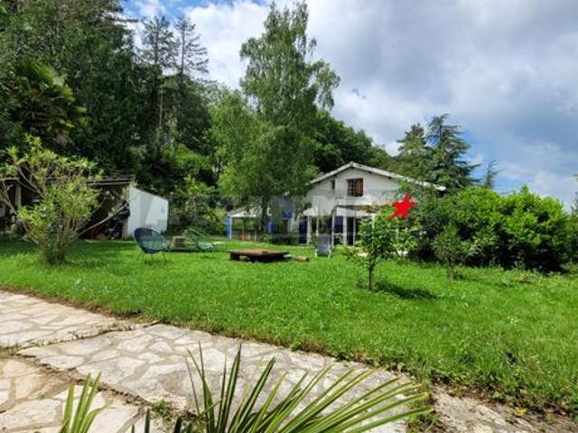 Maison 7 pièces 212 m²