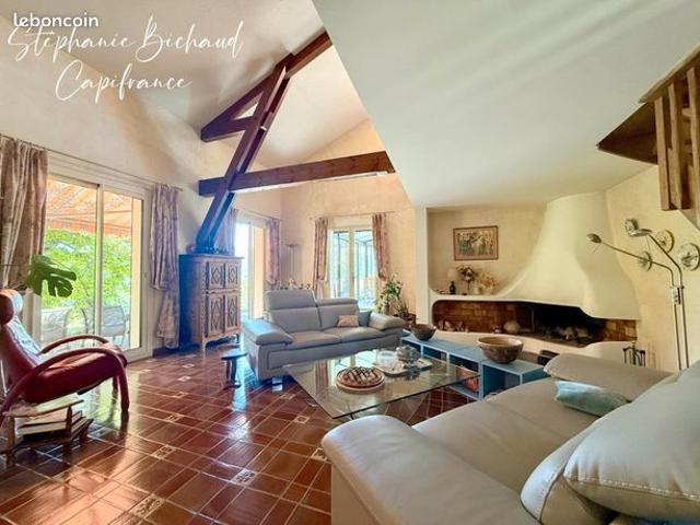Maison 7 pièces 212 m²