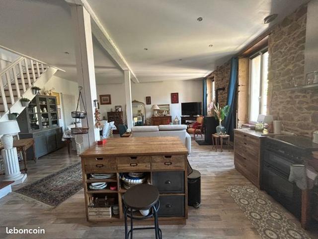 Maison 7 pièces 212 m²