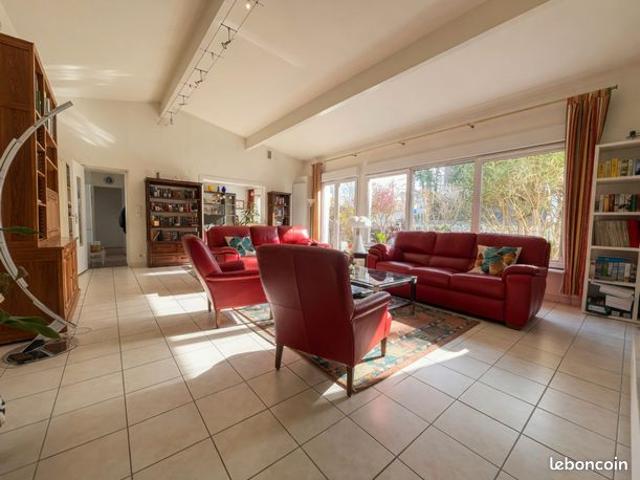Maison 7 pièces 212 m²