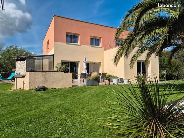 Maison 7 pièces 212 m²