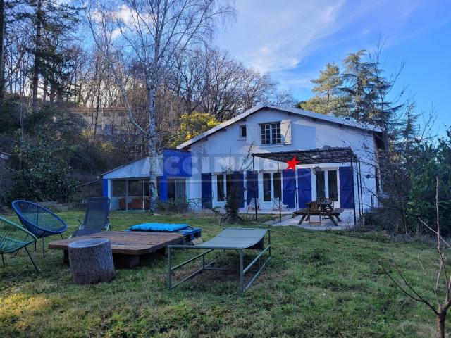 Maison 7 pièces 212 m²