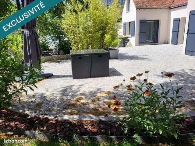 Maison 7 pièces 212 m²