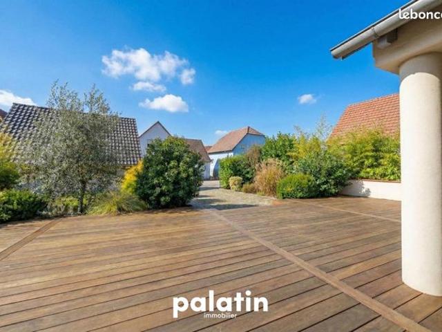 Maison 7 pièces 212 m²