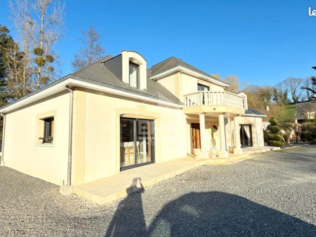 Maison 7 pièces 213 m²