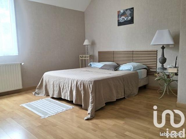 Maison 7 pièces 213 m²