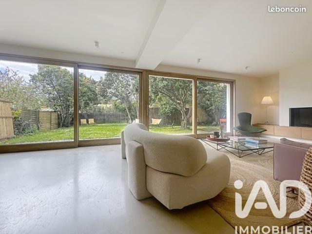 Maison 7 pièces 213 m²