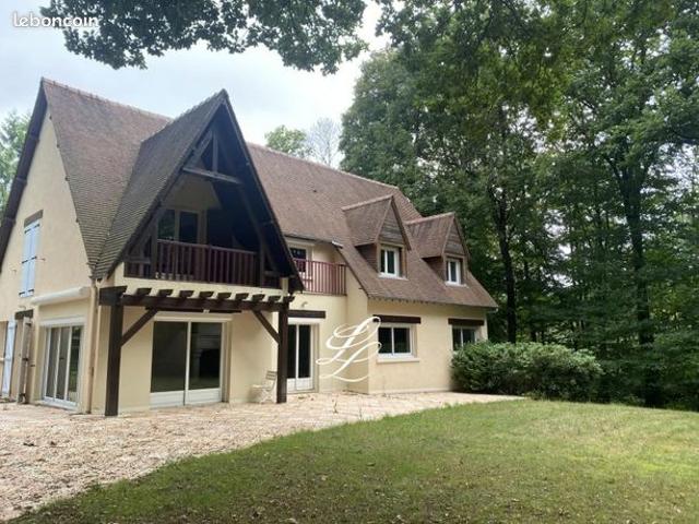 Maison 7 pièces 213 m²