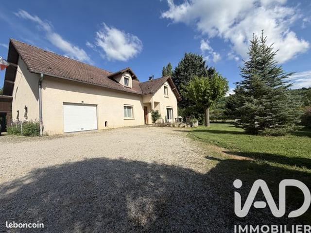 Maison 7 pièces 213 m²