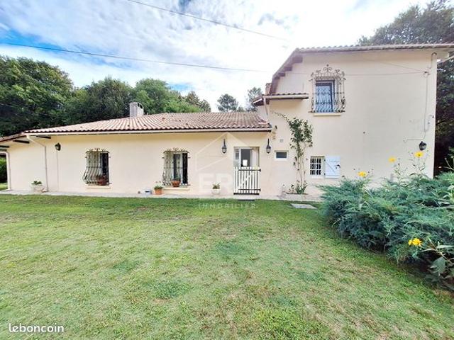 Maison 7 pièces 213 m²