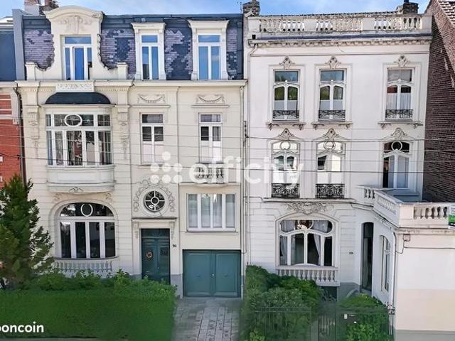 Maison 7 pièces 213 m²