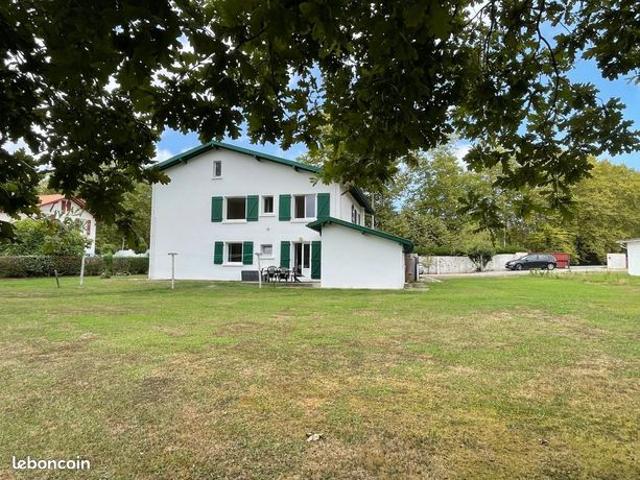 Maison 7 pièces 213 m²