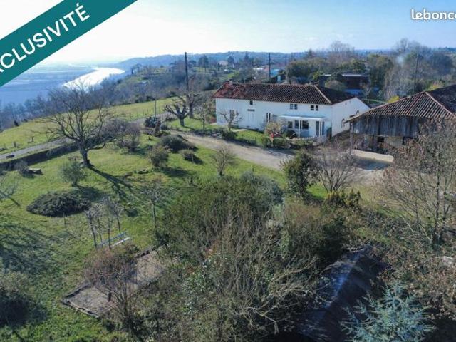 Propriété 7 pièces 213 m²