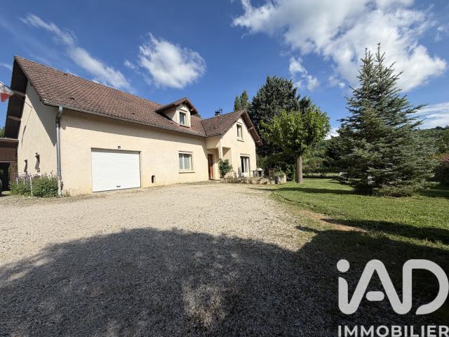 Maison 7 pièces 213 m²