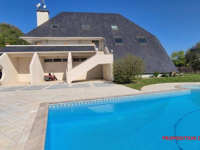 Maison 7 pièces 213 m²