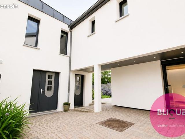 Maison 7 pièces 213 m²
