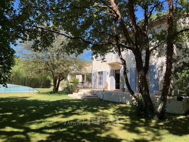 Maison 7 pièces 213 m²