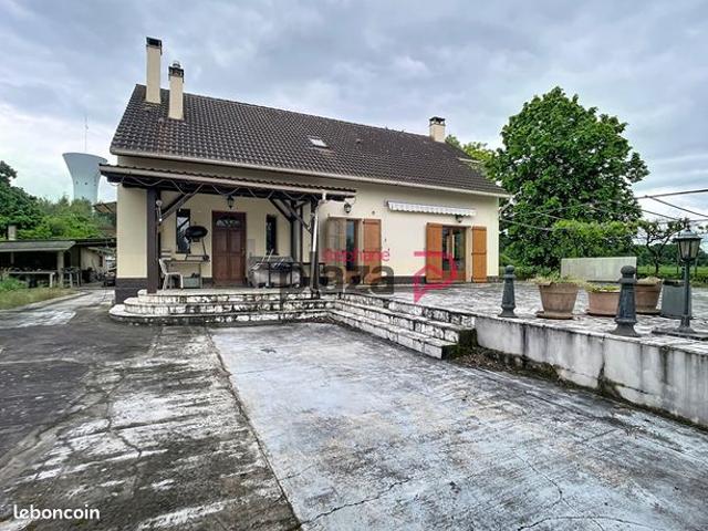 Maison 7 pièces 213 m²