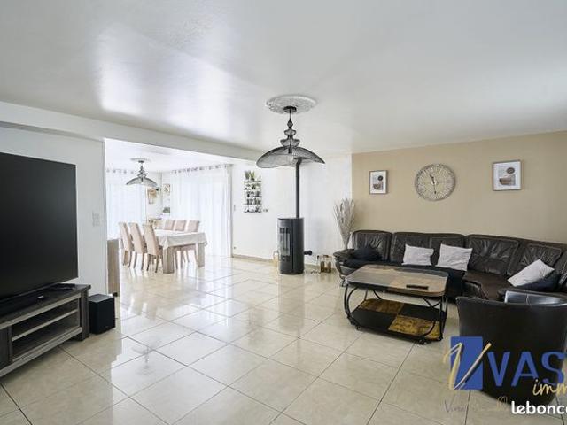 Maison 7 pièces 213 m²