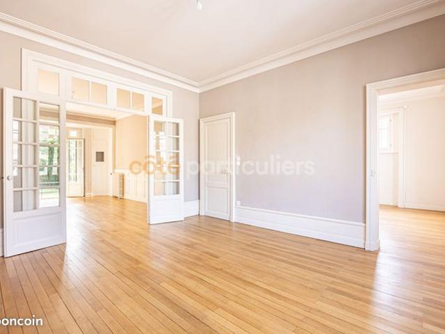 Maison 7 pièces 213 m²