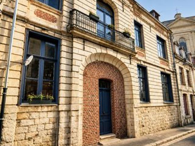 Maison 7 pièces 213 m²