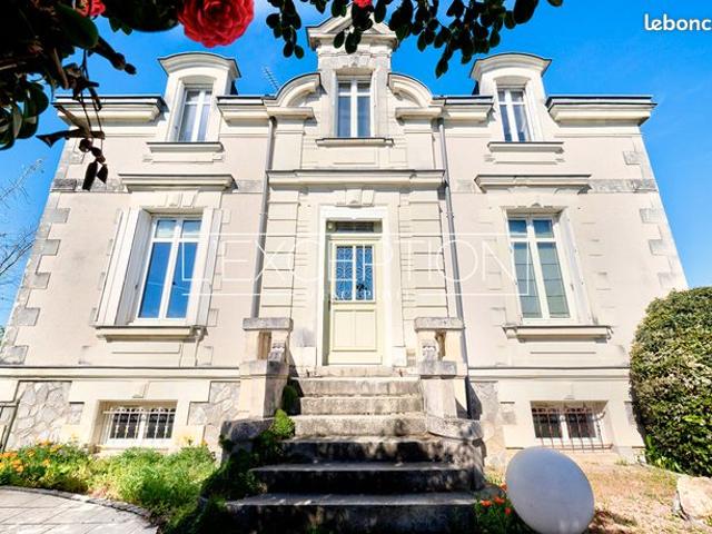 Maison 7 pièces 213 m²