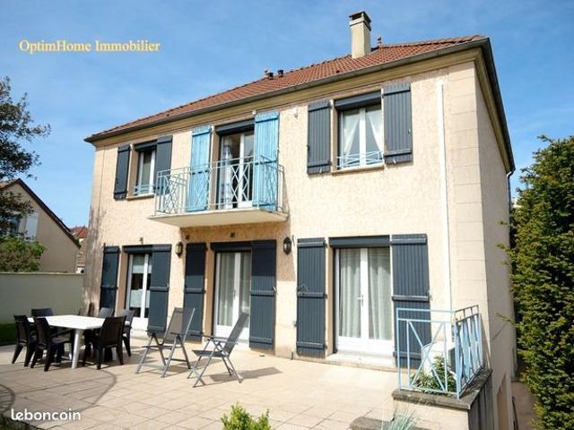 Maison 7 pièces 213 m²