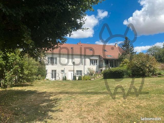 Maison 7 pièces 224 m²