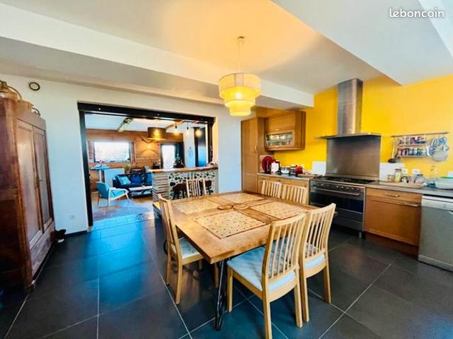 Maison 7 pièces 224 m²