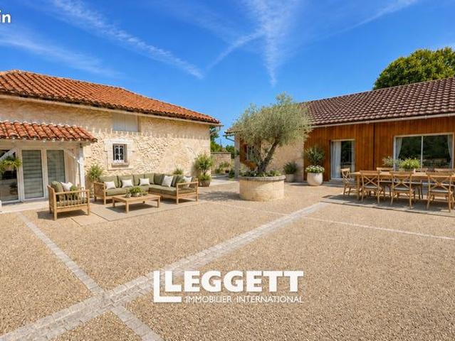 Maison 7 pièces 224 m²