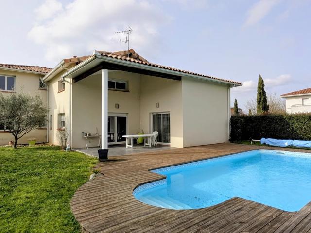 Maison 7 pièces 224 m²