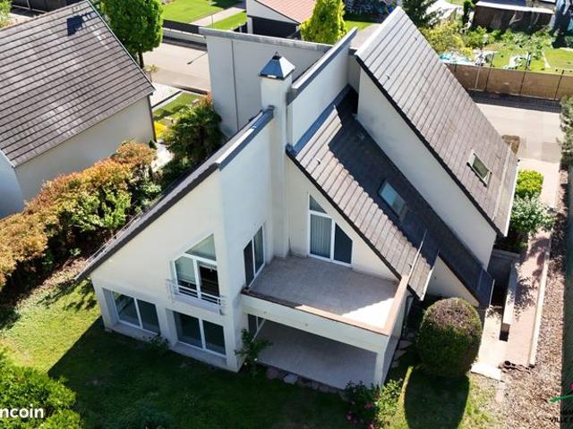 Maison 7 pièces 224 m²