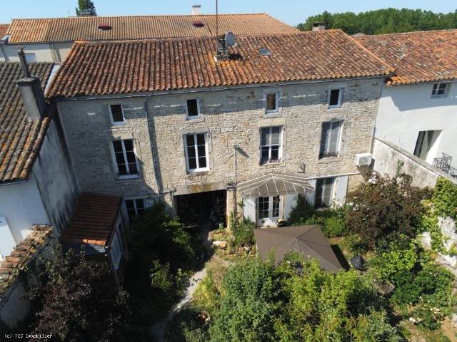 Maison 7 pièces 224 m²