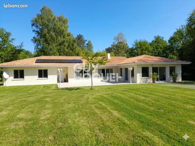 Maison 7 pièces 224 m²