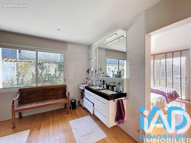 Maison 7 pièces 224 m²