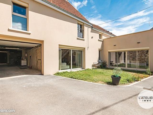 Maison 7 pièces 224 m²