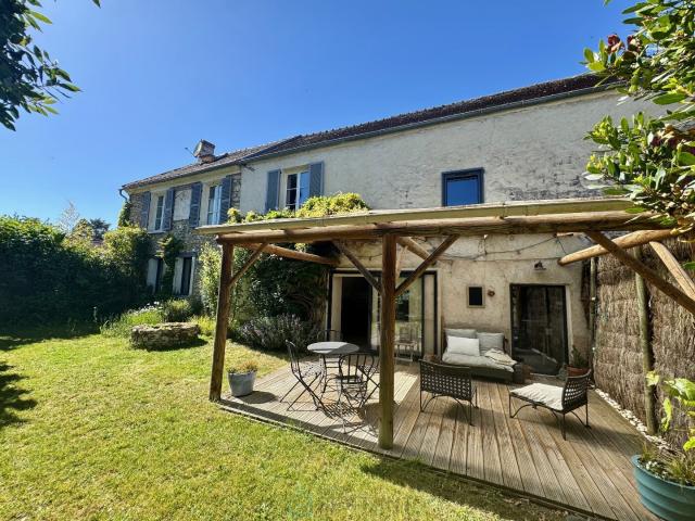 Maison 7 pièces 225 m²