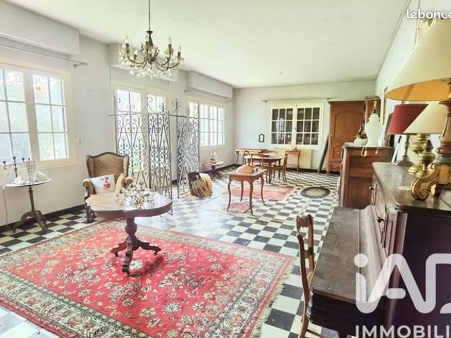 Maison 7 pièces 225 m²