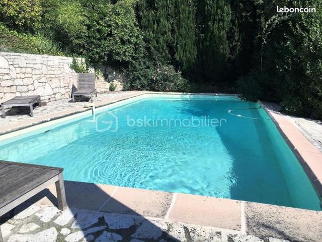 Maison 7 pièces 225 m²