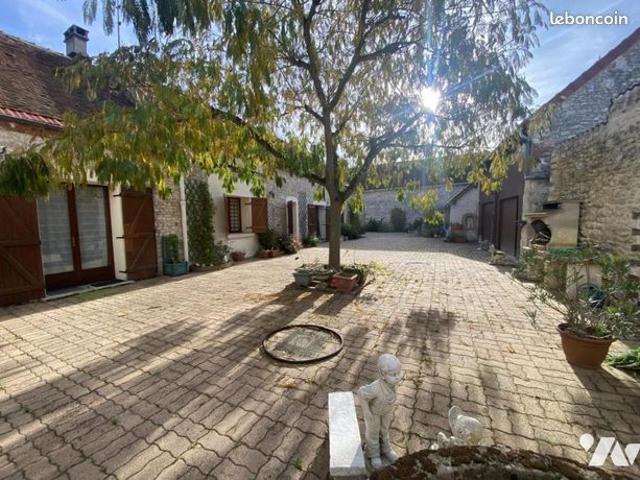 Maison 7 pièces 225 m²