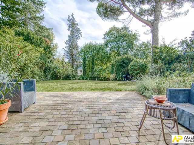 Maison 7 pièces 225 m²