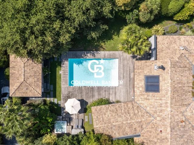 Maison 7 pièces 225 m²
