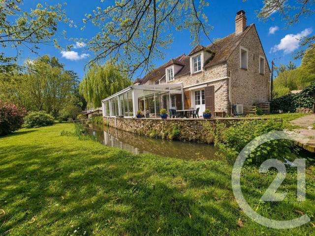 Maison 7 pièces 225 m²