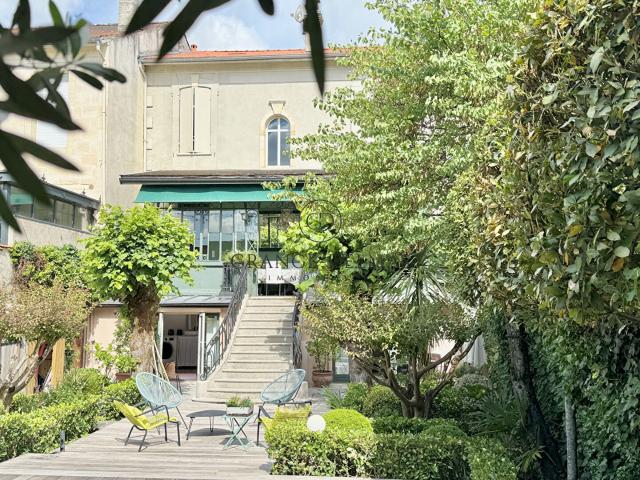 Maison 7 pièces 225 m²