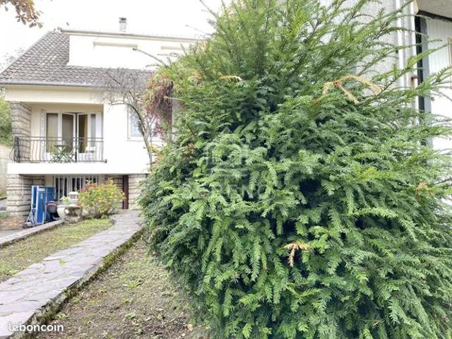 Maison 7 pièces 225 m²