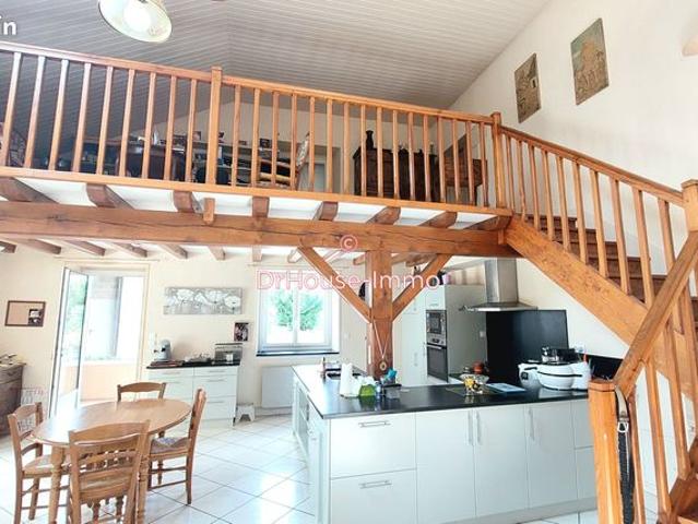 Maison 7 pièces 225 m²