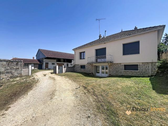 Maison 7 pièces 225 m²