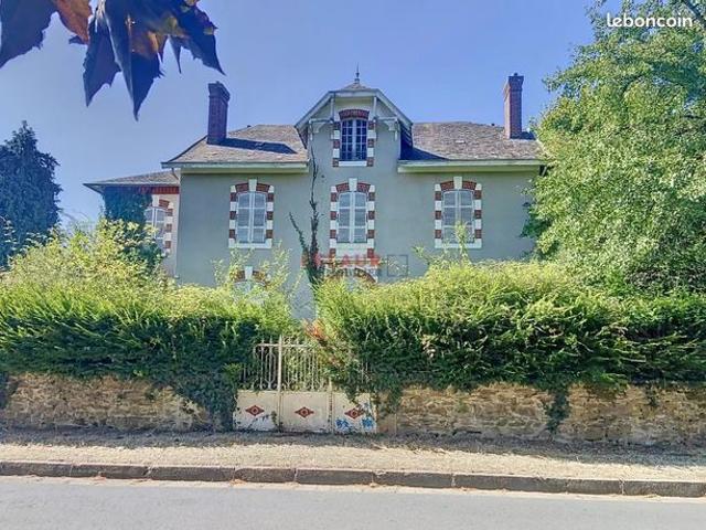 Maison 7 pièces 225 m²