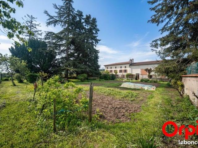 Maison 7 pièces 225 m²