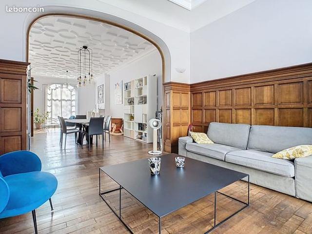Maison 7 pièces 225 m²